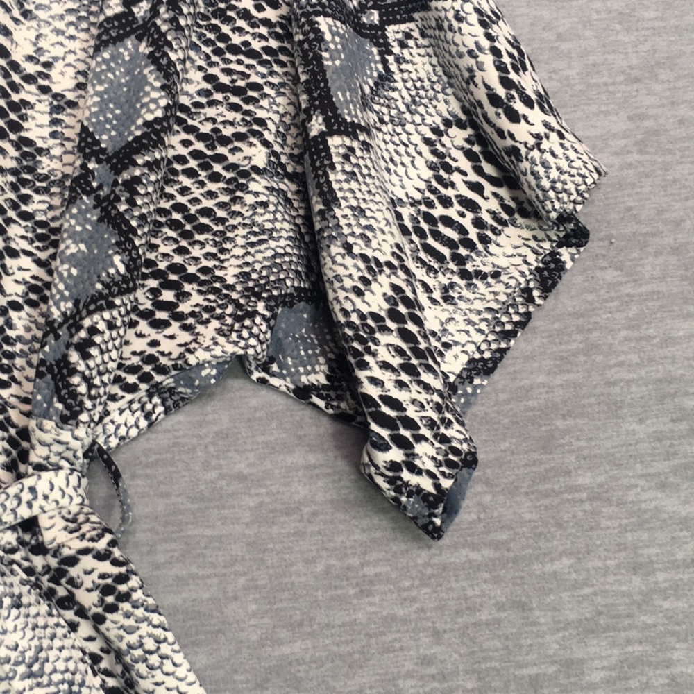 CAPELLA NWT Super Soft and Stretchy V Neck Romper Snakeskin Design and Tie Belt - Picture 5 of 16